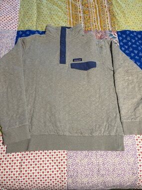 Patagonia Heather Beige Pullover with Navy Snap Placket